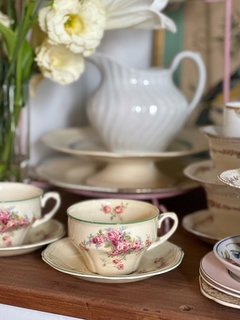 Taza de té con plato de loza inglesa Woods Ivory