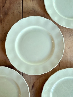 Plato de postre de loza inglesa verde Grindley Almond petal 20 cm