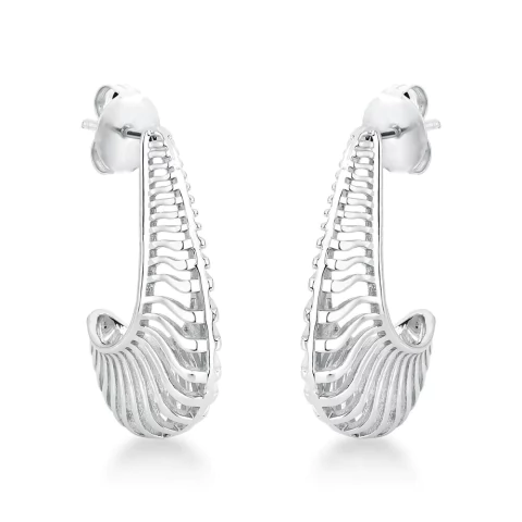 brinco côncavo vazado prateado