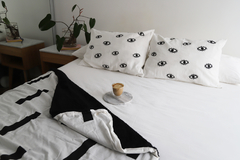 Fundas de Almohada Blanco Ojitos Negro en internet