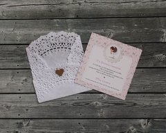 Estampita Niña rezando shabby rosa con sobre de blondas