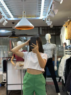 CAMISETA CROP TOP BLANCA