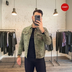 CHAQUETA JEAN CAMUFLADA VERDE - comprar online