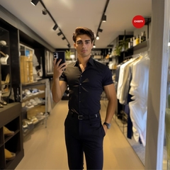 CAMISA NEGRA MANGA CORTA