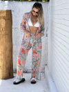 Camisão + calça de tule flores com fundo claro