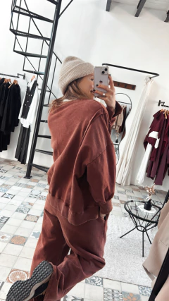 BUZO TAMY en internet