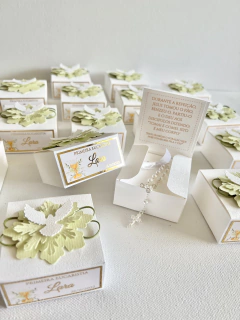 Caixa pequena com mini tercinho e oração + detalhes com efeito metalizado (12 unidades)
