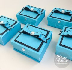 Caixa com borda e laço para 01 doce (12 unidades)