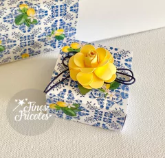Caixa pequenas com flor para doces (20 unidades)