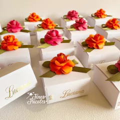 Caixa bem casado com flor e personalizado em hotstamping (20 unidades) - comprar online