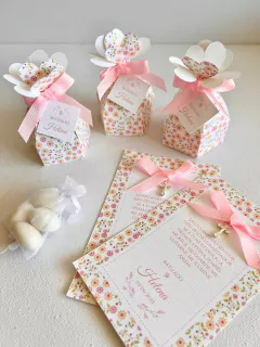 Caixa saquinho pequena com amêndoas confeitadas (20 unidades) na internet