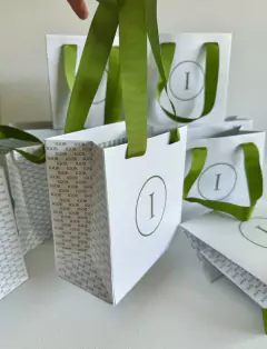 Sacola personalizada - 15x8x15cm