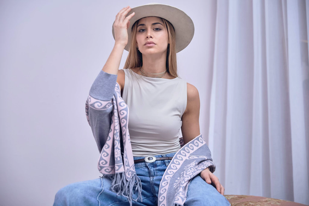 RUANA AVANI