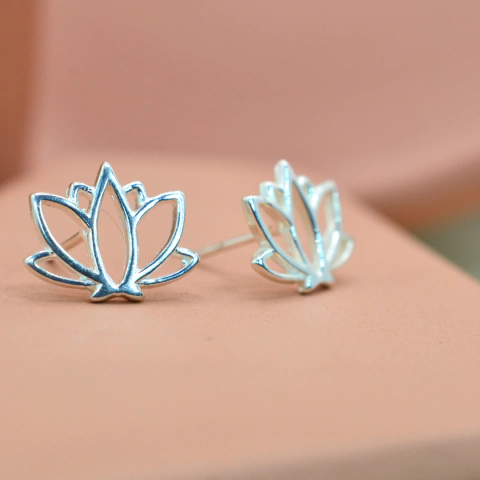 Brinco Flor de Lotus Vazada - Prata 925