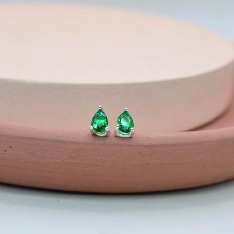 Brinco Ponto de Luz Verde Gota - Prata 925