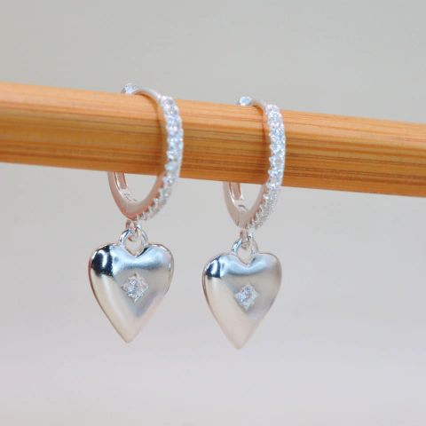 Brinco Argola Cravejada Pingente Coração Chapado Ponto de Luz Central - Prata 925