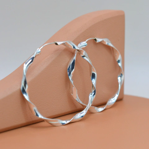 Brinco Argola Fio Amassado - 46 mm X 4 mm X 46 mm
