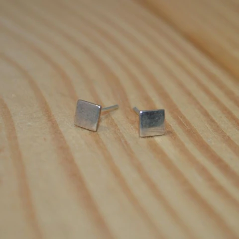 Brinco Quadrado Chapado - 5 mm x 5 mm