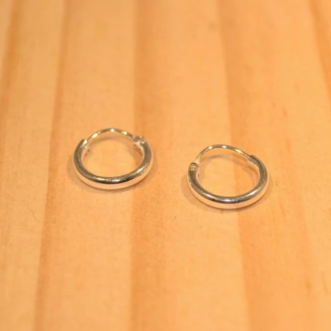 Brinco Argola Fio Arredondado 2 mm - 17 mm x 17 mm