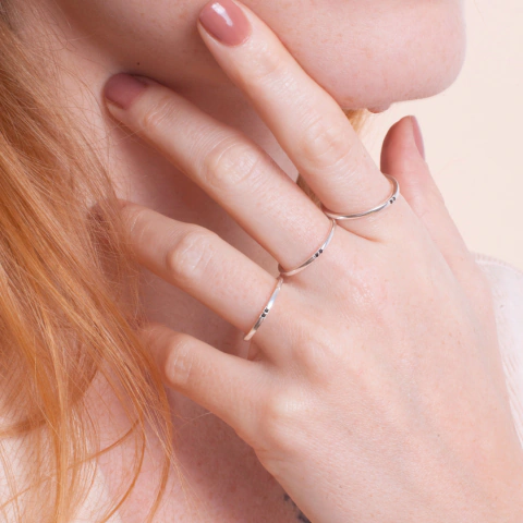Anel Micro Pontinhos Zirconia Negra -