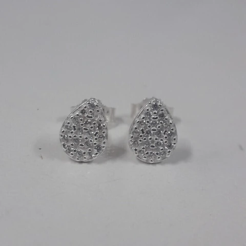Brinco Gota Cravejado - 7 mm X 5 mm X 1.5 mm