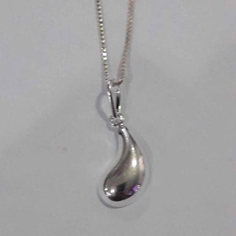 Colar Gota Abaulada Curvada Lado - 14 mm X 9 mm X 2 mm 45 cm