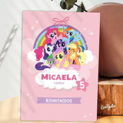 Kit imprimible digital personalizado de My Little Pony para cumpleaños. Incluye invitación, banderines, etiquetas y decoración editable con personajes como Pinkie Pie, Rainbow Dash y Twilight Sparkle. Fondo rosa con arcoíris.