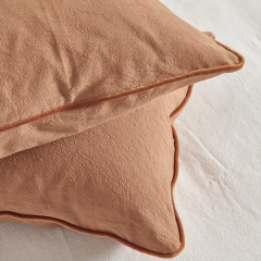 Funda de almohadón canela con vivo - comprar online