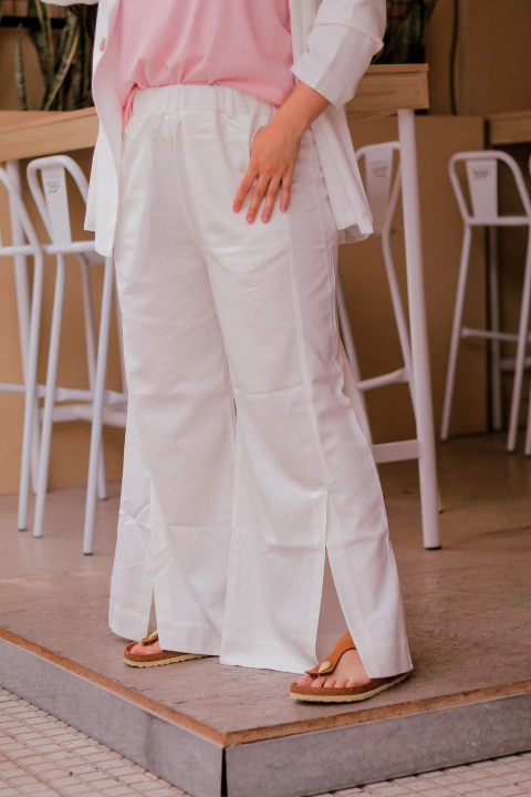 Pantalón Pacífico OFF WHITE - Cápsula LINO - comprar online