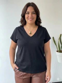 Remera CALA negra - - Se despacha 8 Octubre