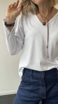 Remera ROMI BLANCA - Se despacha 17 Abril en internet