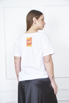 Remera MUCHA MAGIC ENERGY negro - comprar online