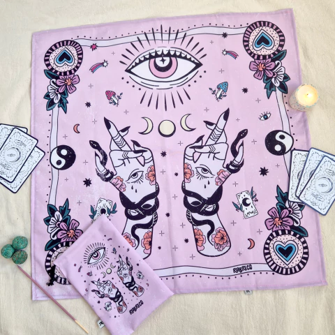 Paño Amuletos + Bolsa - comprar online