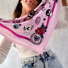 Pañuelo "Amuletos" Median 70x70cm - RUBRICO