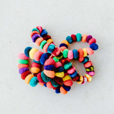 Colero de pompones