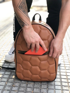 MOCHILA PELOTA MARRON - ⚽DEPRIMERABOLSOS⚽