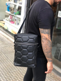 MATERO NEGRO PELOTA - comprar online