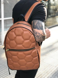 MOCHILA PELOTA MARRON
