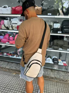 RIÑONERA QATAR LISA BLANCA en internet