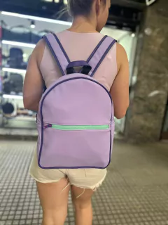MOCHILA EMMA LILA - ⚽DEPRIMERABOLSOS⚽