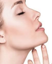 -PERFILADO REBORDE MANDIBULAR (el valor corresponde a 1 jeringa de ac.hialurónico de 1cc). - en internet