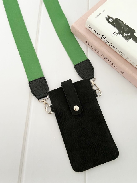 3 PHONE CASE SURTIDOS NEGROS ( correa Lisa)