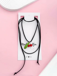 COLLAR GAMUZA CHERRY BOMB