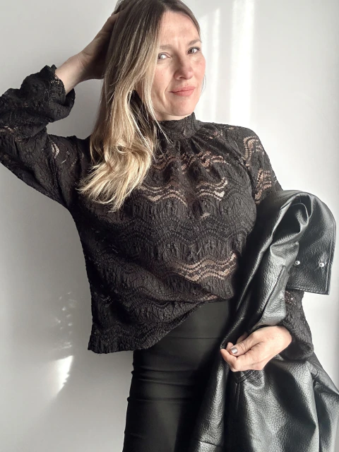 Top encaje cuello Alto - comprar online