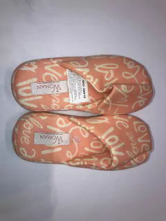Pantuflas abiertas estampadas. "WOMAN" ART - 35010 - Lenceria Montemar 