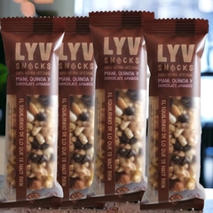 Barra Artesanal Mani, Quinoa y Chocolate Amargo x 30 grs LYV (x 9 unidades) - comprar online