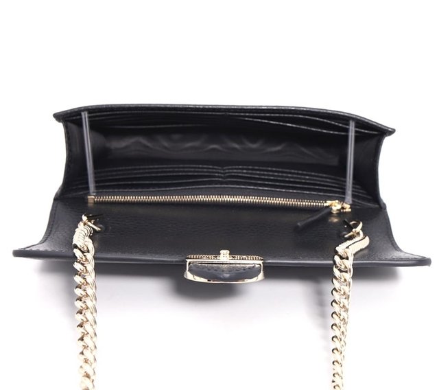 Bolsa Gucci Interlocking G Wallet On Chain Preta na internet
