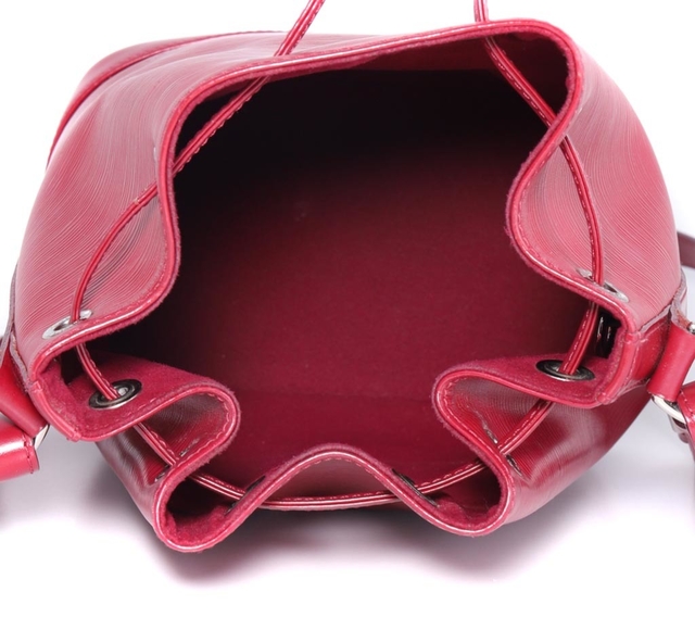 Bolsa Louis Vuitton Fuchsia Epi Leather Noe BB na internet