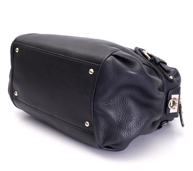 Bolsa Salvatore Ferragamo Blueberry Pebbled Calfskin - Paris Brechó - Artigos de Luxo Seminovos