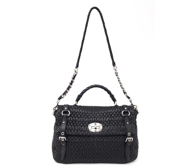 Bolsa Miu Miu Turnlock Top Handle Couro Nappa Matelassê na internet
